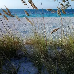 Near Apartment Grace Bay