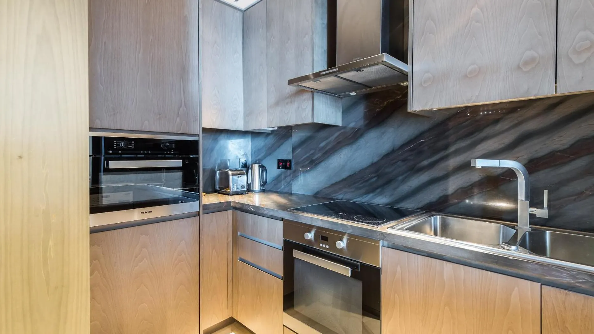 Eden'S Homes & Villas - Five Palm Residences Dubai